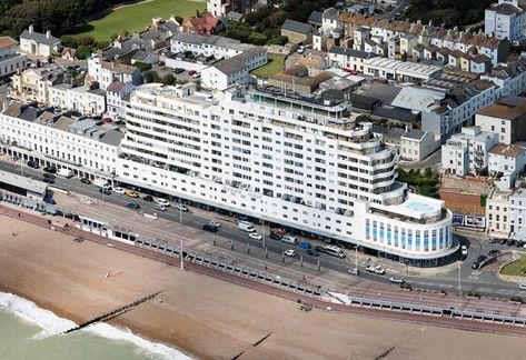 Hastings Old Town, British Coastline, Hastings East Sussex, Rms Queen Mary, Historic Pictures, Art Deco Houses, Block Of Flats, Streamline Moderne, Deco Architecture