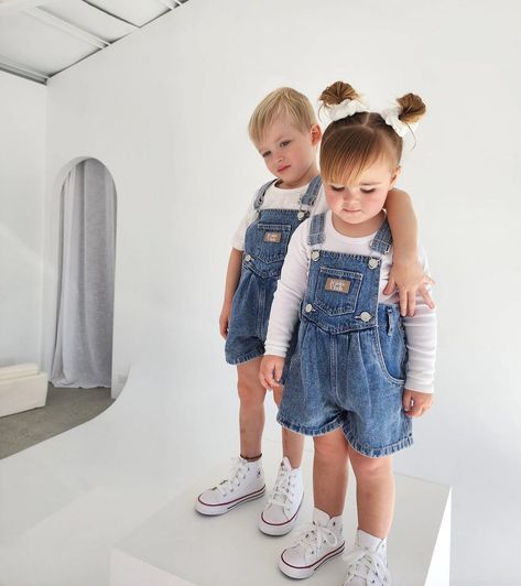 So many of our last chance items are selling out! Only one pair of these overalls in a size 4! Get in quick before they’re gone. 🙈 Toddler Girl Overalls Outfit, Girl Overalls Outfit, Overall Outfit, Overalls Outfit, Girls Overalls, Baby Style, Baby Outfits, Girls Wear