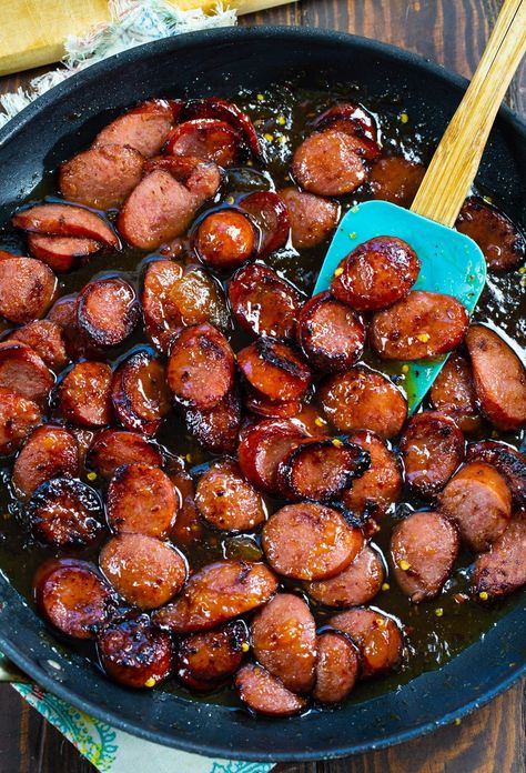 Candied Kielbasa, Kielbasa Recipe, Super Easy Appetizers, Spicy Southern Kitchen, Kielbasa Recipes, Sausage Dishes, Kielbasa, Smoked Sausage, Full Meal Recipes