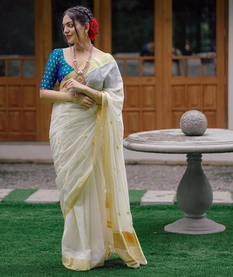 Ahaana Krishna Onam Saree, Kerala Saree Ideas, Onam Saree Photoshoot Ideas, Ahaana Krishna In Saree, Kerala Saree Blouse Designs Traditional, Onam Saree Modern, Onam Hairstyle, Kasavu Saree Blouse Designs, Modern Onam Outfits