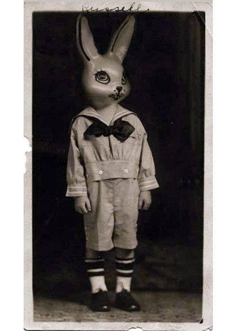 17 Vintage Animal Costumes To Inspire You This Halloween Halloween Costume Patterns, Evil Bunny, Creepy Halloween Costumes, Creepy Animals, Vintage Halloween Photos, Animal Halloween Costumes, Creepy Vintage, Rabbit Costume, Vintage Halloween Costume