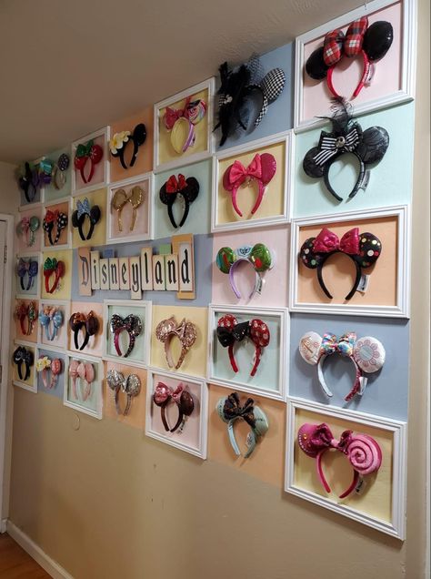 Disney Plush Display, Disney Rooms Ideas, Hang Disney Ears On Wall, Disney World Bedroom Ideas, Disney Room For Adults, Disney Picture Wall Ideas, Minnie Ears Display Wall, Disney Ear Display Wall, Disney Themed Basement