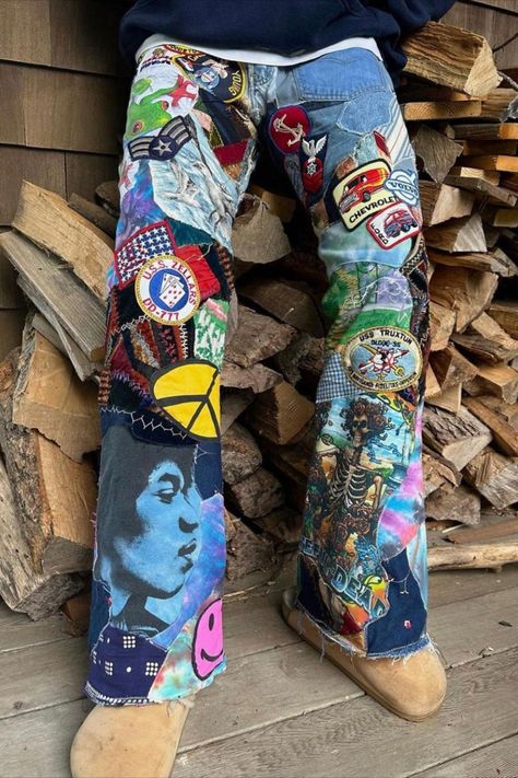 Patchwork Jeans Colorful, Patchwork, How To Make Patchwork Pants, Patchwork Birkenstocks, Patched Up Jeans, Patchwork Jeans Aesthetic, Patched Jeans Diy Ideas, Patchwork Shorts Diy, Patchwork Denim Pants