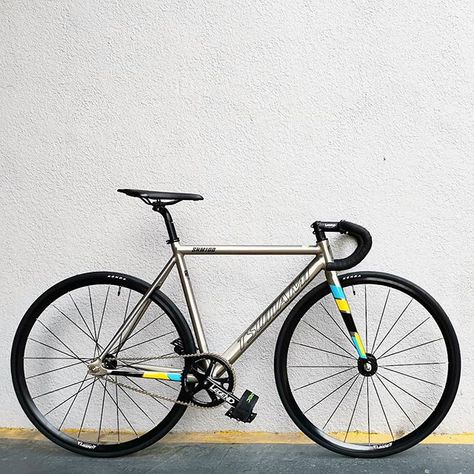 Bike Pictures, Retro Bicycle, Fixed Gear Bicycle, Good Monday, Fixed Bike, Bike Pics, Fixie Bike, Fixed Gear Bike, Custom Hot Wheels