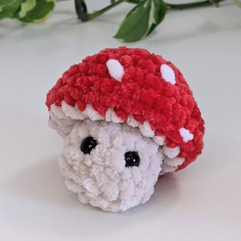 Crochet Mushie Pop Plushie | Soft Fidget Toy Popping Mushroom Crochet toys tutorial #crochettoystutorial #crochet #crochettoy #crochetpattern #crochetpatterns 3.17 Crochet Mushy Pop, Pop Mushroom Crochet, Mushie Pop Crochet Pattern, Mushroom Pop Crochet, Crochet Pop Up Mushroom, Crochet Pop Up Mushroom Free Pattern, Amugari Crochet, Crochet Plushies For Market, Chunky Crochet Plushies