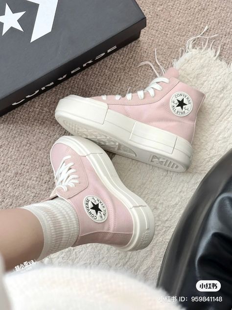 Tas Celine, Cute Converse, Colorful Sneakers, Dr Shoes, Preppy Shoes, Pretty Shoes Sneakers, Cute Shoes Heels, Kawaii Shoes, Pink Converse