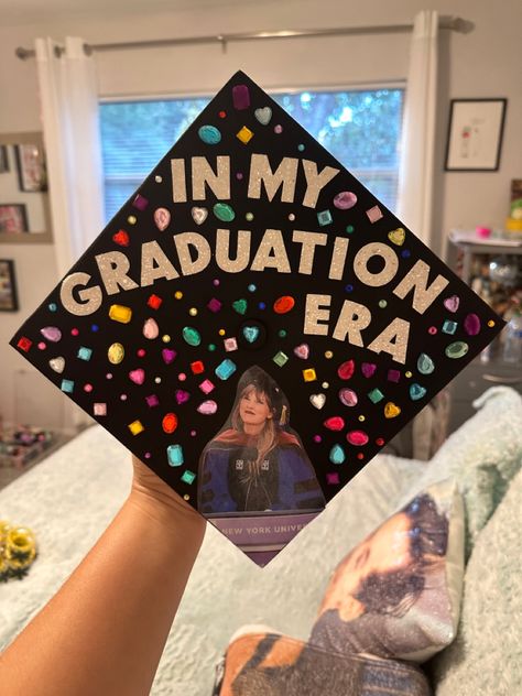 Olivia Rodrigo Graduation Cap, Graduation Taylor Swift, Taylor Swift Grad Party, Taylor Swift Graduation Cap Ideas, Taylor Swift Grad Cap Ideas, Graduation Cap Taylor Swift, Grad Cap Ideas Taylor Swift, In My Graduation Era, Taylor Swift Graduation Cap