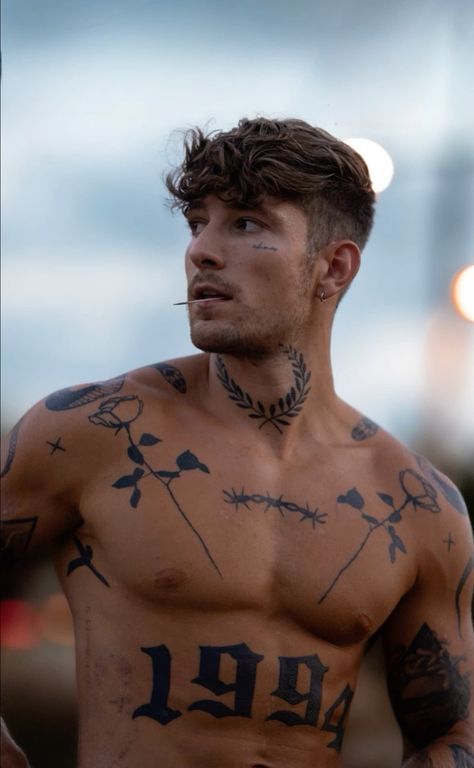 Tattoed Male Model, Tatted Man Aesthetic, Men In Suits With Tattoos, Hot Guy With Tattoos, Tattooed Man Aesthetic, Willi Whey, Symmetrical Tattoos, Brian Whittaker, Men With Tattoos