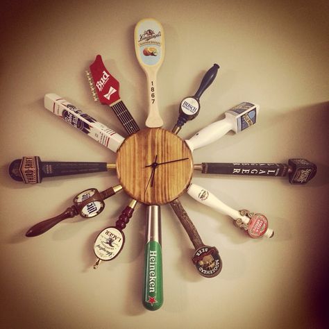 Beer tap clock. Beer Taps Display Ideas, Home Bar With Beer Tap, Bar Tap Ideas, Beer Tap Handles Diy, Bourbon Basement, Beer Tap Handle Ideas, Beer Tap Display, Beer Tap Handle Display, Beer Tap Handles Display