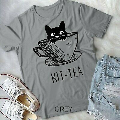 Black Cat Tee Shirts, Tea Shirts For Women, Cat T Shirts For Women, Cat Mom Shirt Ideas, Cute Cat Shirt, Cute Animal Shirts, Cat T-shirts, Winter Tshirt Designs, Cool T-shirts