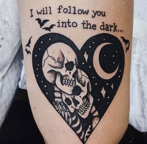 Georgia Tattoos, Tattoo Fairy, Herren Hand Tattoos, Skeleton Tattoos, Tattoos Geometric, Spooky Tattoos, Halloween Tattoos, Dream Tattoos, Skull Tattoos