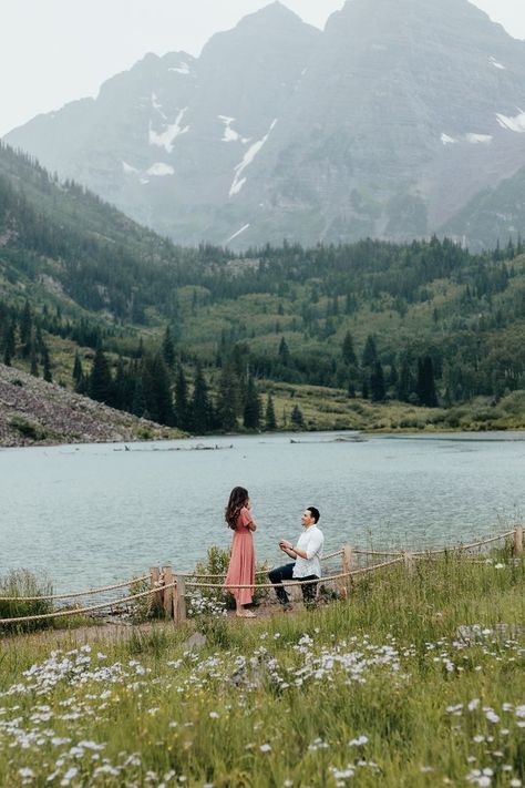 Proposal Wedding Ideas, Proposal Mountain Ideas, Flower Field Proposal Ideas, Proposal By The Lake, Engagement In Mountains, Proposals In Nature, Outside Proposal Ideas Engagement, Outdoorsy Proposals, Will You Marry Me Proposals