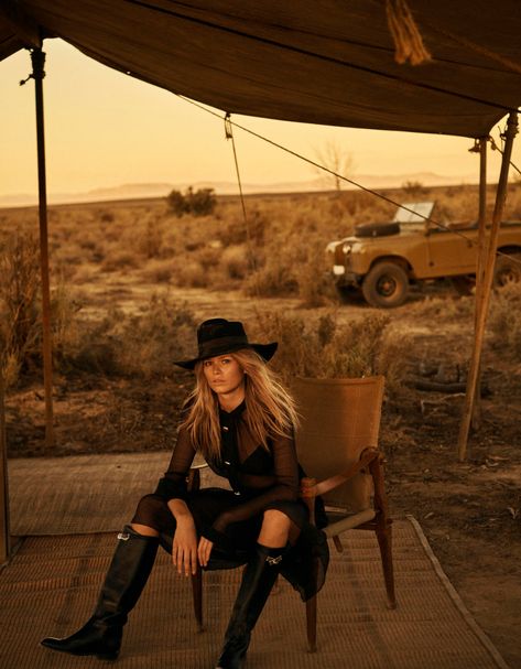 Lachlan Bailey - Art Partner Zoe Ghertner, Lachlan Bailey, Paris April, Anna Ewers, Safari Outfits, Africa Photography, Bohemian Diesel, Safari Chic, Vogue France