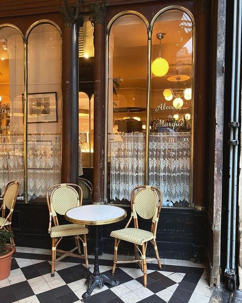 Boutique Coffee Shop, Paris Cafe Interior, Parisian Coffee Shop, Tea Store Design, Paris Coffee Shop, French Coffee Shop, Boutique Interiors, French Boutique, Mediterranean Summer