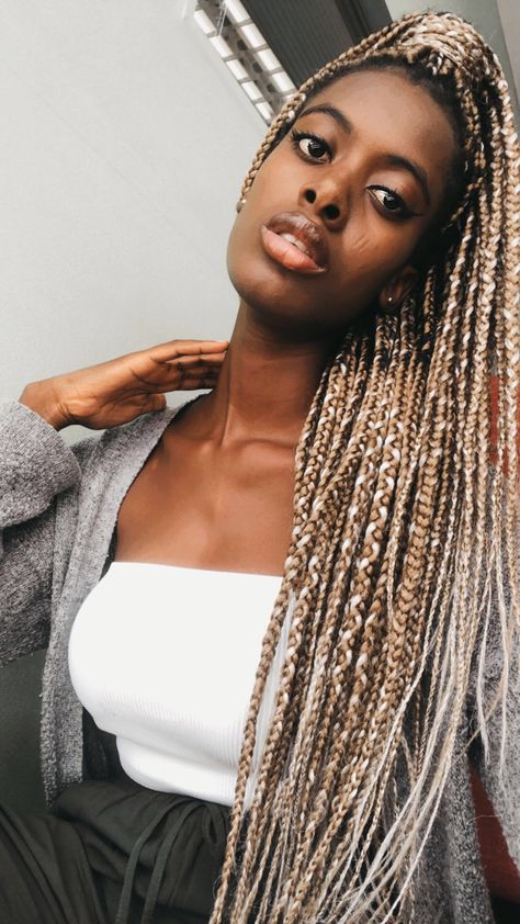 Mixture of colored braids Box Braids With Wavy Ends, Braids With Wavy Ends, Colored Braids, Aesthetic Hair, Box Braids, Black Women, Braids, Blonde, Hair