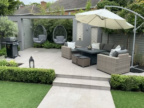 Small Back Gardens, Modern Backyard Landscaping, Back Garden Design, Backyard Seating, Patio Garden Design, Modern Garden Design, Garden Makeover, Modern Backyard, Outdoor Gardens Design