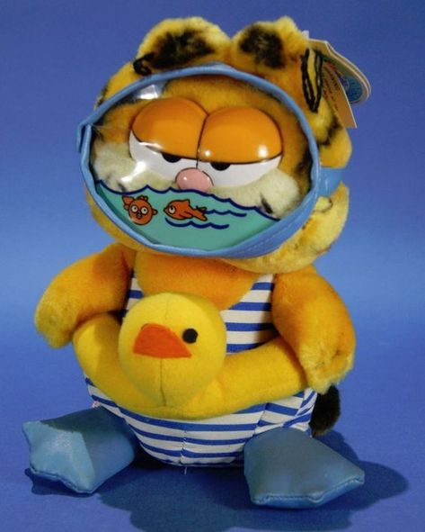 daily vintage garfield plushies on Twitter: "https://t.co/ER3sdfiDmp" / Twitter Vintage Scuba Diver, Fat Orange Cat, Garfield Pictures, Garfield Images, Garfield The Cat, Vintage Scuba, Cat Stuffed Animal, Vintage Garfield, Garfield Cat