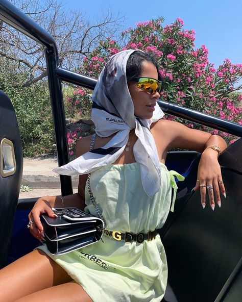 SAMI MIRÓ on Instagram: “If your checked luggage doesn’t make it on your trip, turn your duster bag into a dress to match the @burberry accessories you packed in…” Burberry Summer, Women Sporty Outfits, Bae Style, Silk Headscarf, Checked Luggage, Scarf Outfit, Burberry Accessories, Athleisure Wear, Sporty Outfits