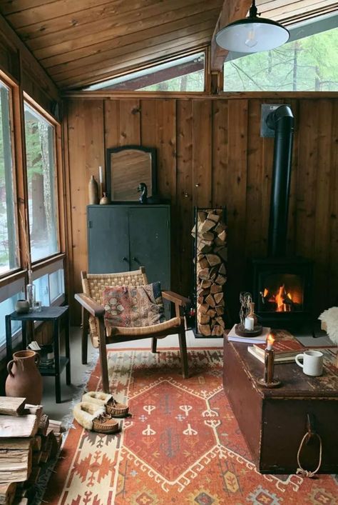 Scandinavian Cabin Interior, Scandinavian Cabins, Scandinavian Cabin, Cabin Interiors, Cabin Living, Tiny Cabin, Cabin In The Woods, Modern Cabin, Cabin Life