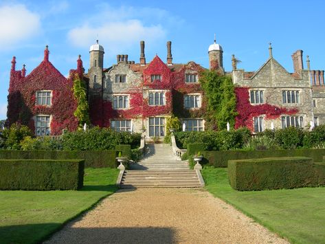 Eastwell Manor London Countryside, Eastwell Manor, Fantasy Town, British Country, Country House Hotels, Architecture Model Making, Countryside House, Victorian Architecture, Backyard Inspo