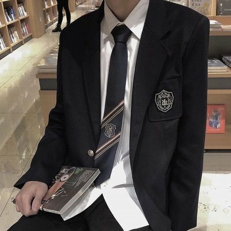 Li Aesthetic, Henry Li, Ann Liang, Tristan Dugray, High School Uniform, Man In A Suit, School Uniform Fashion, School Uniform Outfits, Boys Uniforms