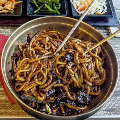 Jjajjamyeon Recipe, Jajjangmyeong Aesthetic, Jjajangmyeon Aesthetic, Soybean Paste, Bean Sauce, K Food, Delicacy Food, Food Out, Food Goals