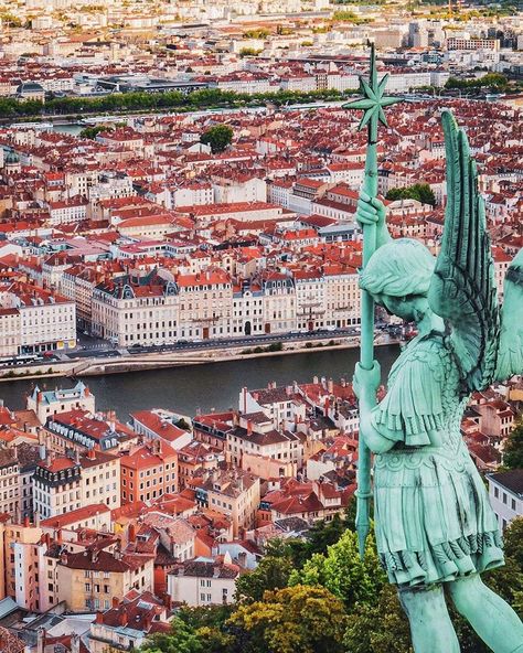 4,077 Likes, 42 Comments - 🏙Hello_rooftops (@hello_rooftops) on Instagram: “🔺This wonderful picture is by @mankoely 🔹Location : Lyon , France 🔺Founders @reginesemaan…” France City Photography, Best Rooftops In Paris, Galleries Lafayette Paris Rooftop, Galeries Lafayette Paris Rooftop, Summer Abroad, France Aesthetic, Lyon France, Wonderful Picture, Dream City