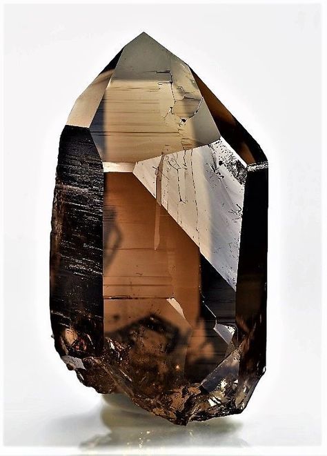 Smoky Quartz Jewelry, Smoky Quartz Pendant, Crystal Aesthetic, Smoky Quartz Crystal, Mineral Stone, Minerals And Gemstones, Rocks And Gems, Gems And Minerals, Smokey Quartz