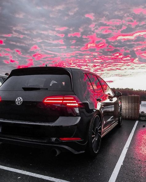 Golf Gti Sport, Vw Golf Wallpaper, Gti Car, Vw R32, Polo Car, Cr7 Wallpapers, Gti Mk7, Car Cat, Mk6 Gti