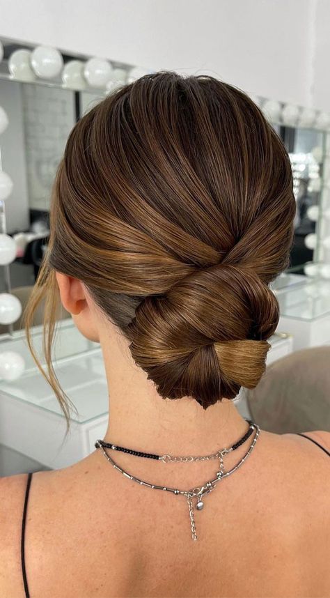 39 The most romantic wedding hair dos to get an elegant look : Updo Knot Low Bun, Hairstyles For Prom Medium Length, Prom Ponytail, Up Dos For Prom, Wedding Hair Up, Up Dos, Bridal Hair Updo, Up Dos For Medium Hair, Prom Updos