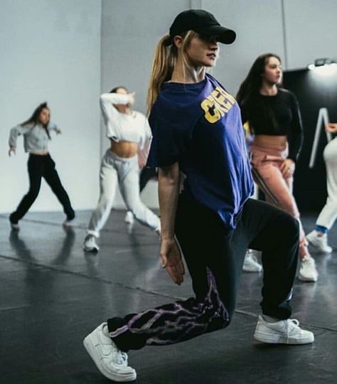 Ragazza Hip Hop, Hiphop Dance Outfit, Danza Hip Hop, Hiphop Aesthetic, Hiphop Dancer, Aesthetic Hip Hop, Hip Hop Aesthetic, Foto Sport, Baile Hip Hop