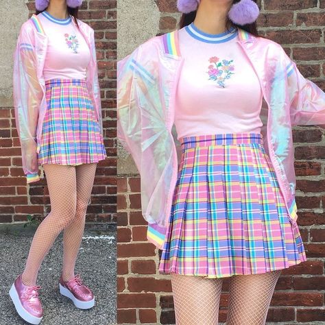 2018 KAWAII CANDY PASTEL RAINBOW SKIRT Mode Indie, Outfits Pastel, Mode Kawaii, Goth Outfit, Rainbow Skirt, Stylish Lady, 일본 패션, Sheer Jacket, Tokyo Street Fashion