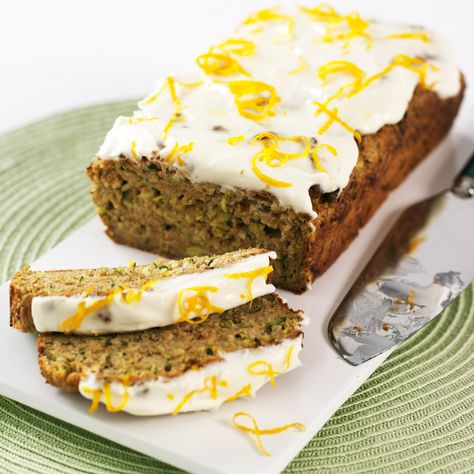 Courgette cake Courgette Cake Healthy, Courgette Cake Recipe, Courgette Recipes, Courgette Cake, Strange Food, Cake Recipes Uk, Weight Watchers Uk, Easy Curry, Healthy Recipe Videos