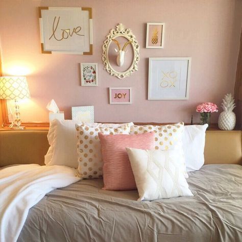 *.¸¸.•*¨*@lumiereprincess*¨*•.¸¸.* Gray And Gold Bedroom, Rose Gold Bedroom, Gold Rooms, Decor Ikea, Gold Bedroom, Dorm Walls, Ideas Hogar, Couple Bedroom