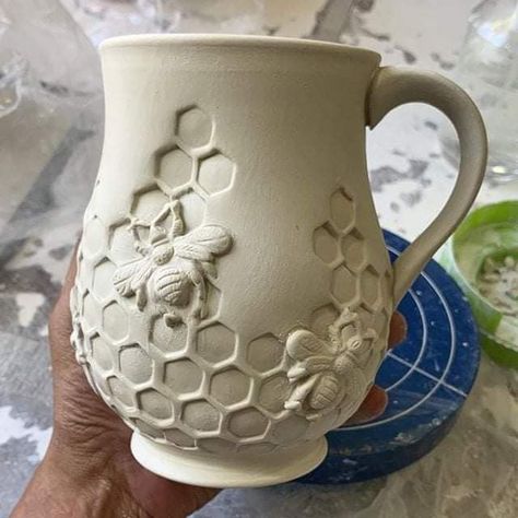 www.instagram.com/queenbeepottery... - JT McMaster Artisanal ceramics - Custom and opensource ceramic transfers Bee Pottery, Bee Kitchen, Orchid Pots, Birdhouses Bird Feeders, Bee Stuff, Fruit Serving, Ceramic Texture, Cerámica Ideas, Pottery Handbuilding