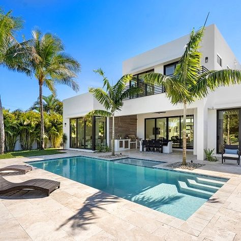 Travertine Stepping Stones - Silver - Stone Pavers Australia Crib Design, Dream Backyard Pool, Bilik Idaman, Modern Pools, التصميم الخارجي للمنزل, Dream Pools, Dream House Rooms, Delray Beach, Backyard Pool Designs