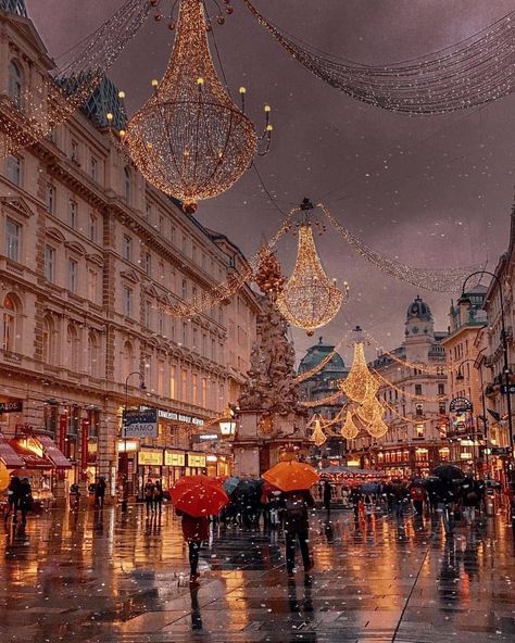 Vienna Christmas, European Christmas, Winter Vibes, Ends Of The Earth, Winter Magic, Christmas Travel, Money Transfer, Travel Board, Vienna Austria