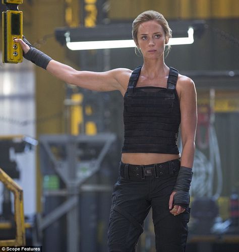 Action woman: Emily Blunt showed off her toned stomach in a heavy-duty bullet-proof vest as she shot new scenes for upcoming action movie Edge of Tomorrow After Earth, Kelly Rutherford, Edge Of Tomorrow, Daniela Ruah, Emily Deschanel, Bullet Proof Vest, Robert Redford, Actrices Hollywood, Alexandra Daddario