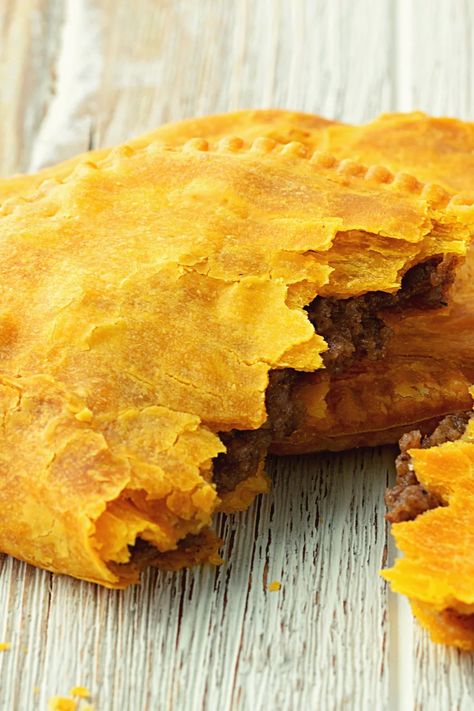 Jamaican Meat Patties Recipes, Jamaican Empanadas Recipe, Jamaican Patty Recipe, Jamaican Canapes, Jamaican Beef Patties Recipes, Jamaican Beef Patties Authentic, Jamaican Patties Recipe, Gluten Free Jamaican Beef Patties, Authentic Jamaican Beef Patties Recipes