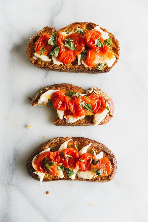 Caprese Toast, Tomato Caprese, Avocado Toast Recipe, Roasted Cherry, Vegetarian Sandwich, Toasted Bread, Roasted Cherry Tomatoes, Tomato And Cheese, Cherry Tomato