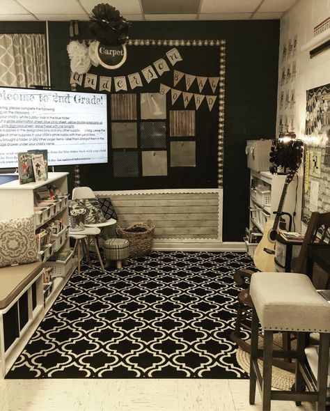 Bobo Classrooms, Black Classroom Aesthetic, Boho Farmhouse Classroom Theme, Black And Brown Classroom Decor, Goth Teacher Classroom, Boho Classroom Decor Ideas Middle School, Cute High School Classroom Decor, Dark Classroom Decor, Dark Boho Classroom