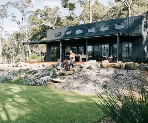 A colorbond shed-style home in Yallingup, Western Australia Shed Homes Ideas, Shed House Ideas, Modern Shed, Shed Home, Grey Houses, Shed Homes, Barn Style House, Modern Barn, Building A New Home