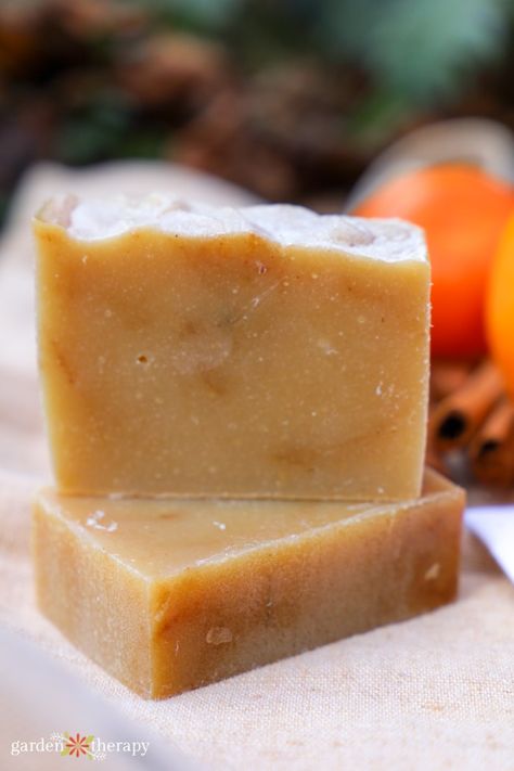 Irresistible Sweet Orange and Cinnamon Christmas Soap Recipe Cinnamon Soap Recipe, Orange Soap Recipe, Vanilla Soap Recipe, Cold Press Soap Recipes, Orange Clove Soap, Zest Soap, Goat Milk Soap Recipe, Cinnamon Christmas, Milk Soap Recipe