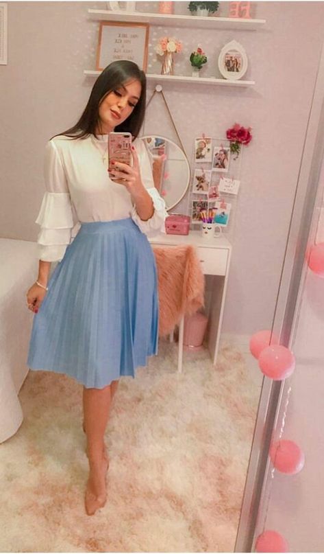 Modest Girly Outfits Classy, Feminine Modest Style, Feminine Outfit Ideas Girly, Girly Modest Outfits, Blue Skirt Outfit Ideas, Girly Fashion Classy, Feminine Modest Outfits, Girly Fashion Feminine, Feminine Outfits Classy