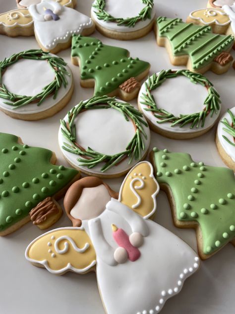 Angel Cookies Decorated Royal Icing, Angel Sugar Cookies Decorated, Angel Cookies Decorated, Angel Sugar Cookies, Angel Cutout, Cookies 2023, Angel Cookies, Christmas Sugar Cookies Decorated, Winter Cookies