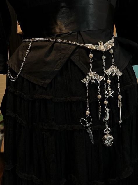 White Rosary, Belt Chain, Chain Decor, Rosary Beads, Chatelaine, Fantasy Fashion, Character Outfits, Goth Fashion, Costume Design