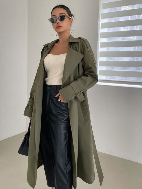 Trench Vert, Green Coat Outfit, Zara Trench Coat, Long Green Coat, Green Trench Coat, Trench Coat Outfit, Womens Jackets Casual, Special Clothes, Belted Trench Coat