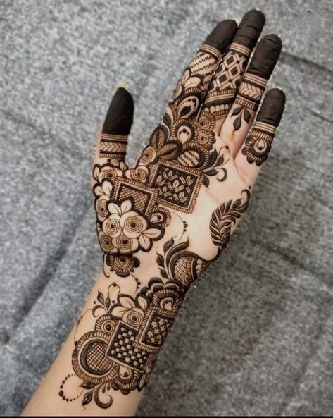 Front Mehndi, Mehedi Design, Front Mehndi Design, Mehndi Designs Fingers, Mehndi Designs Bridal, Henna Tattoo Designs Hand, Simple Henna Tattoo, Pretty Henna, Mehndi Designs Bridal Hands