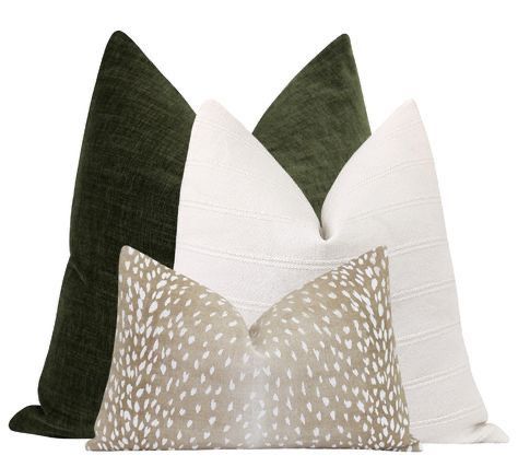 Emerald Throw Pillows, 26 X 26 Pillow Cover, Green Linen Pillow Cover, Green And White Throw Pillows, Green Sofa Pillow Ideas, Pillows For A Green Couch, Green Sofa Pillows, Green Accessories Bedroom, Throw Pillow Ideas For Bed