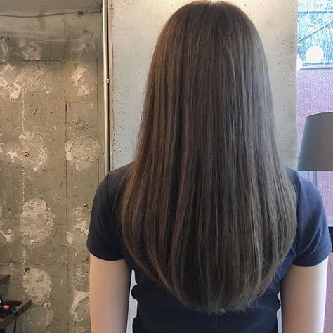 Haircuts For Long Hair Straight, V Cut Hair, V Shape Hair, Haircuts For Long Hair With Layers, Straight Hair Cuts, Hair Inspiration Long, Hairstyles For Layered Hair, Haircuts Straight Hair, Haircuts For Medium Hair